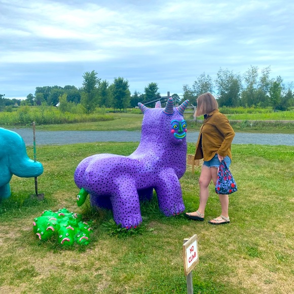 Meet your Posher, Elodie - Picture 1 of 1